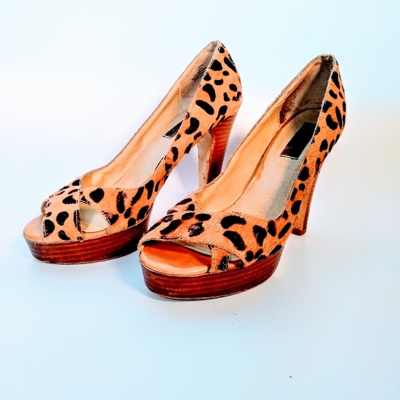 Cheetah print Steve Madden heels! - Picture 4 of 8